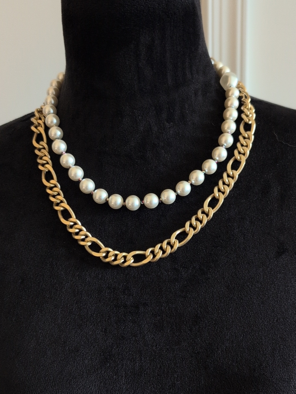 NWOT Cabi Wizdom Goldtone And Faux Pearl Necklace